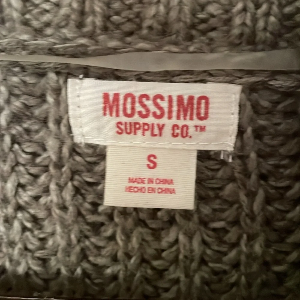 Mossimo Sweater - Picture 3 of 4